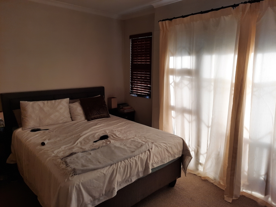 2 Bedroom Property for Sale in Royal Ascot Western Cape